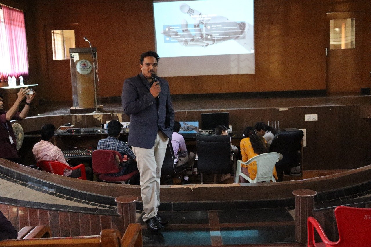 Kiran Shetty presenting